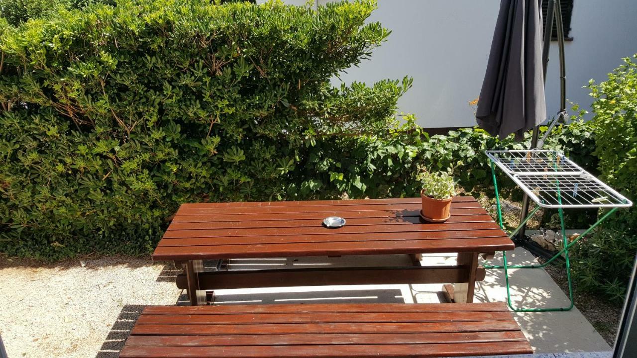 Guest House Dijana Krk Town Exterior foto